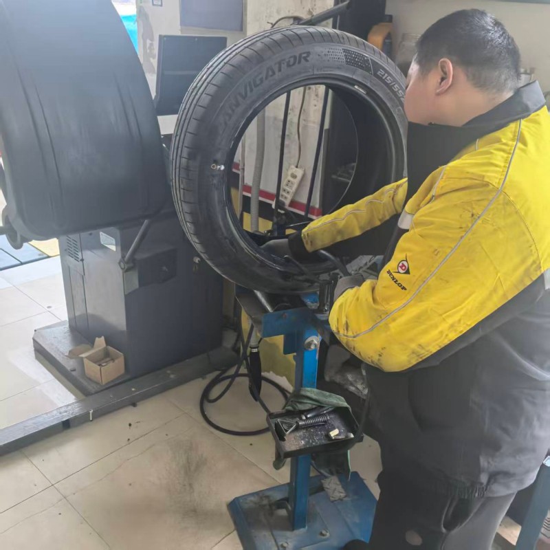 补胎.jpg 补胎.jpg